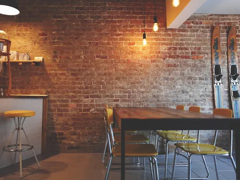 Décoration industrielle : le guide essentiel pour transformer votre maison avec caractère